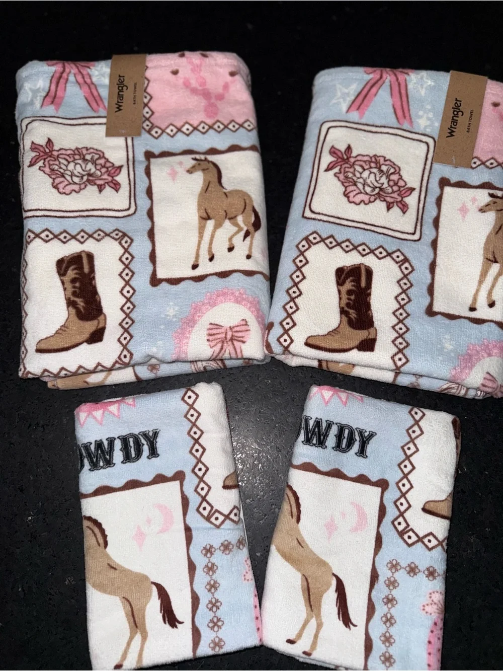 NEW Wrangler Baby Blue GIRLY Pink FUN WESTERN HOWDY HORSES BOOTS BOWS TOWEL SET
